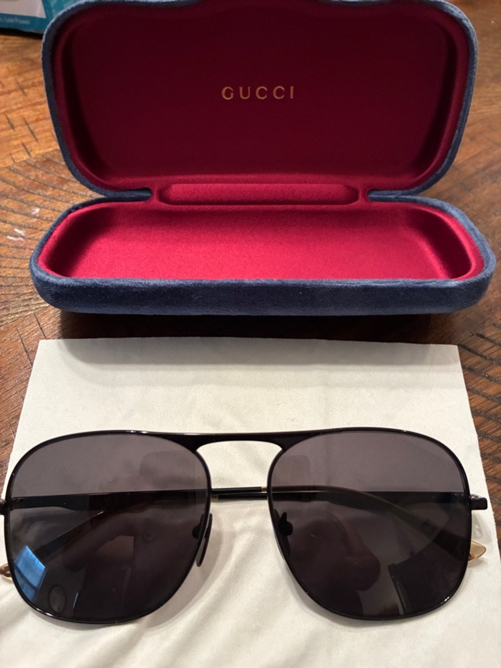 Gucci Black Metal Aviator Sunglasses with Red Velvet Case Interior